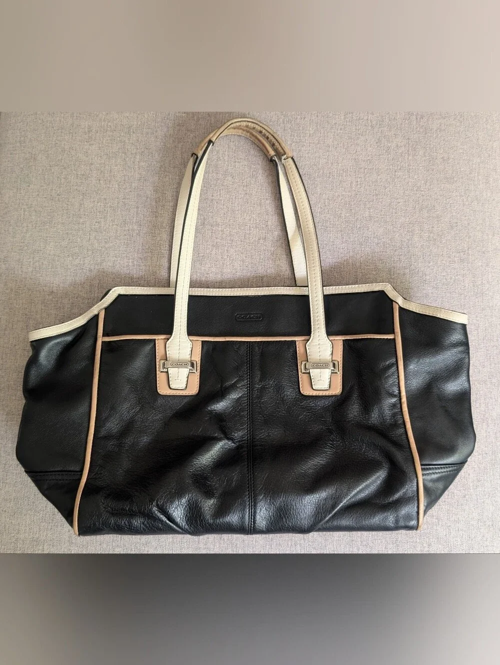 Authentic COACH Taylor Spectator Leather Carryall Tote F26132 Black/Ivory/Tan